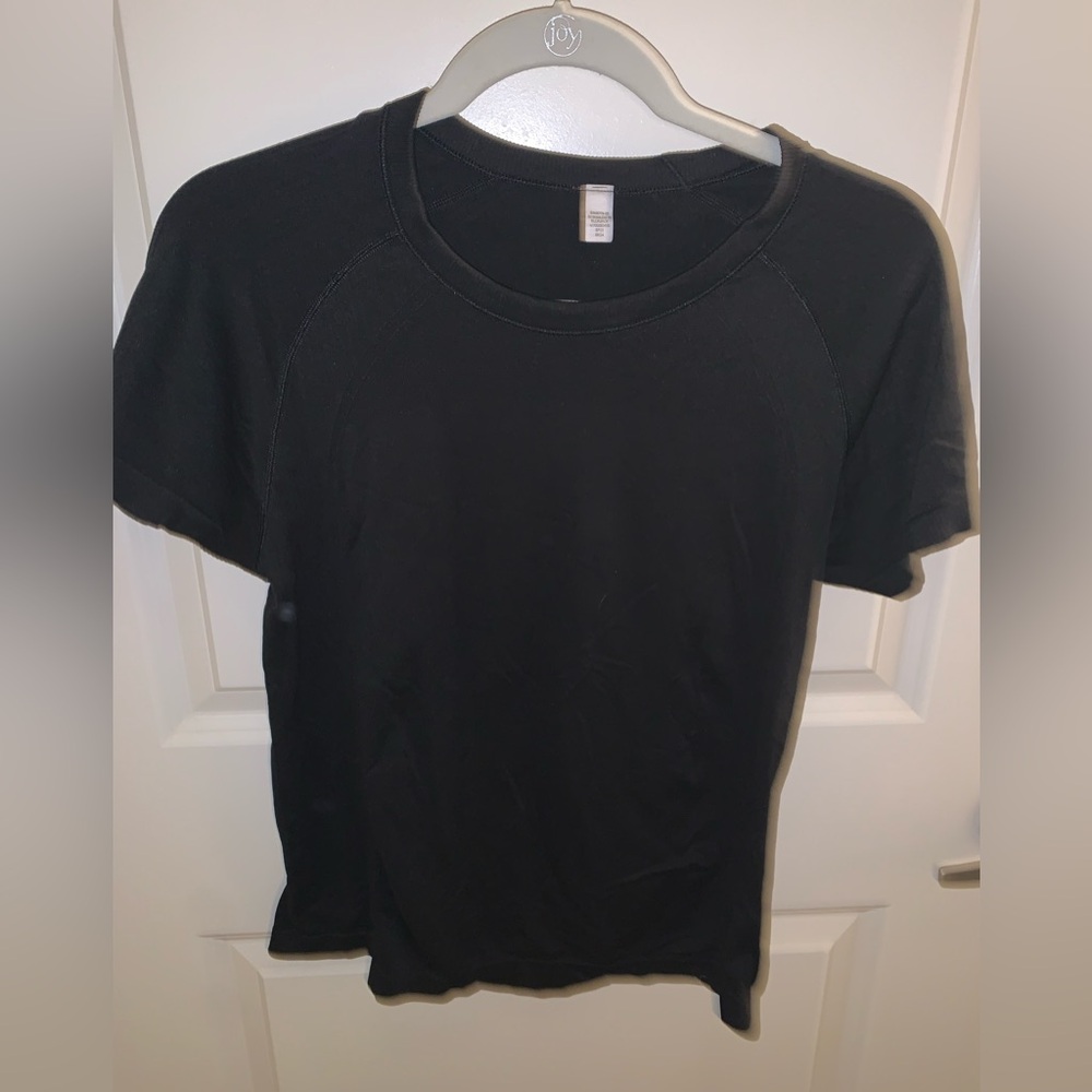 Old Navy Active Black Short Sleeve Crew Neck T-Shirt